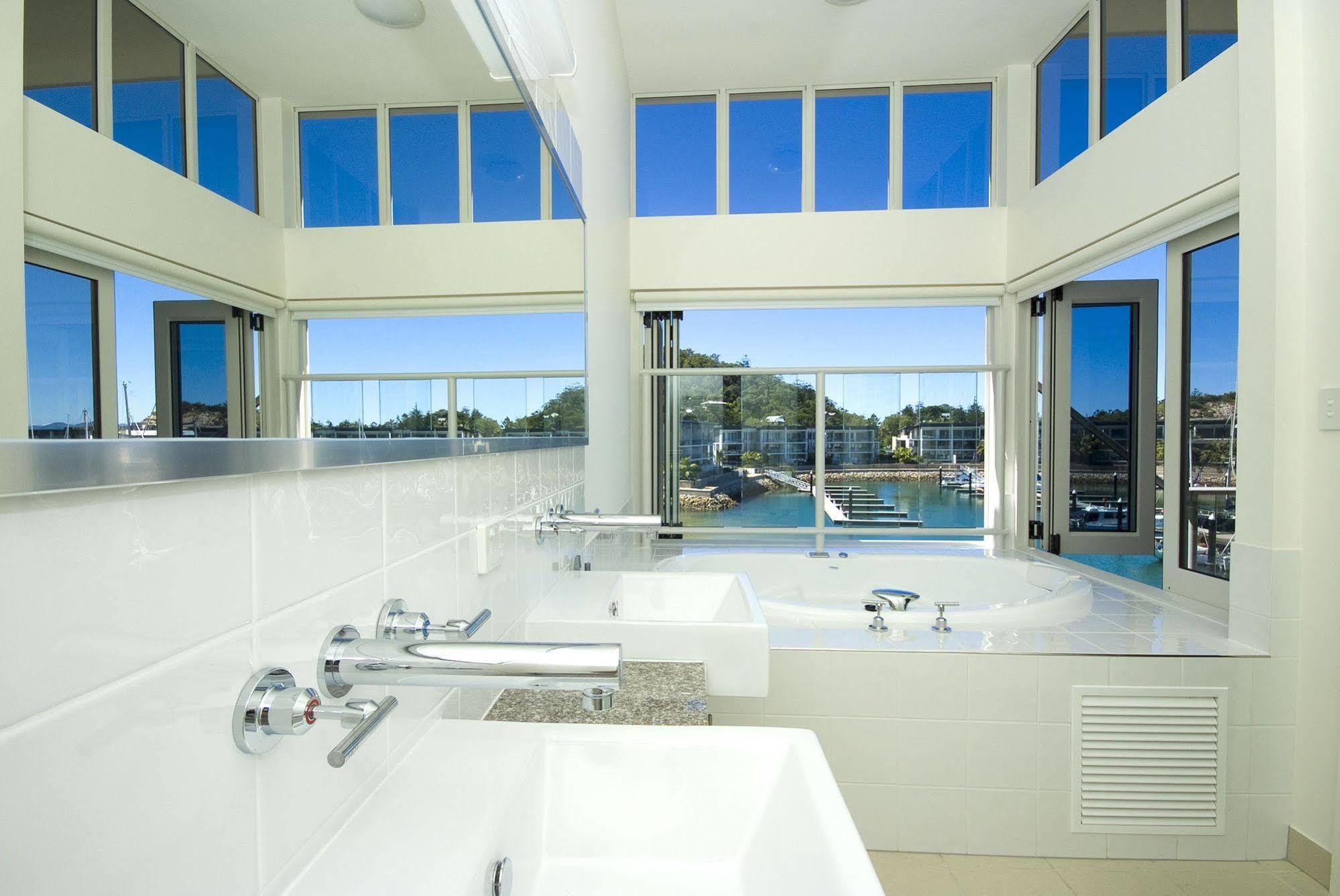 Beachside Magnetic Harbour Apartments Nelly Bay Exteriér fotografie